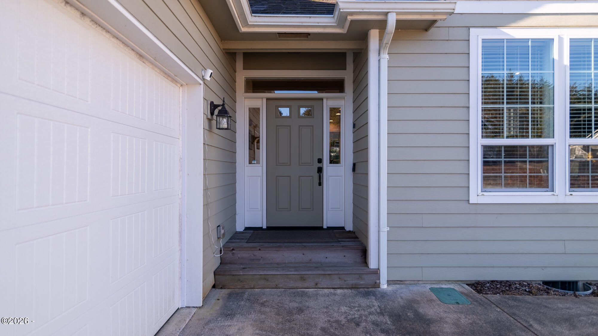 4161 Southeast Inlet Avenue Lincoln City, OR 97367 - Photo 4 of 38 Front Door