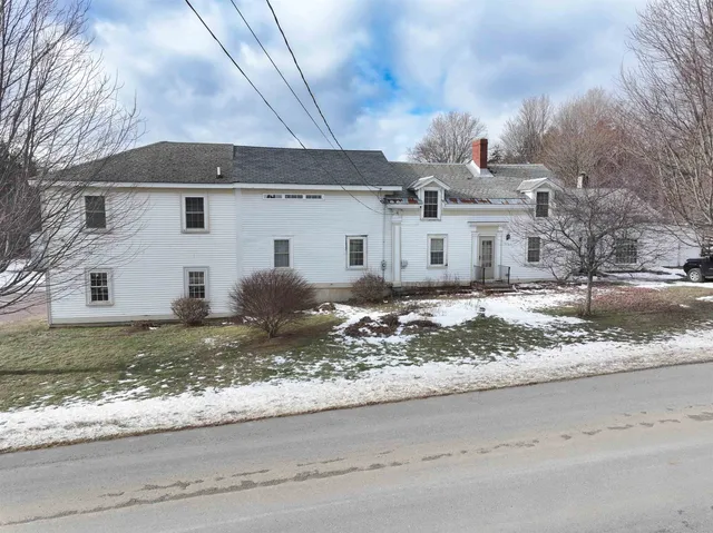 $984,000 | 329 West Shore Road, South Hero, VT 05486