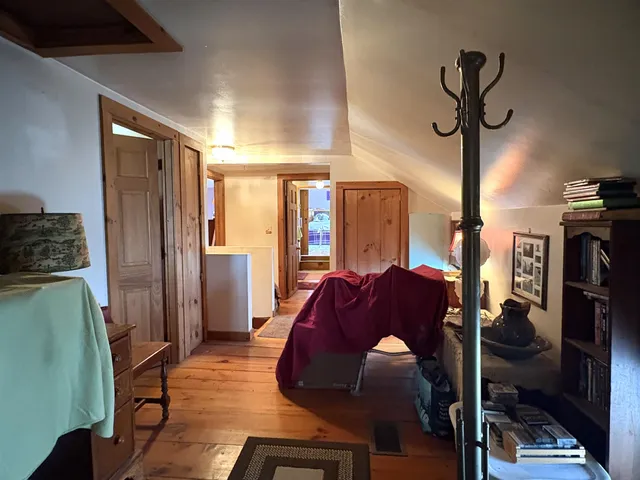 $984,000 | 329 West Shore Road, South Hero, VT 05486