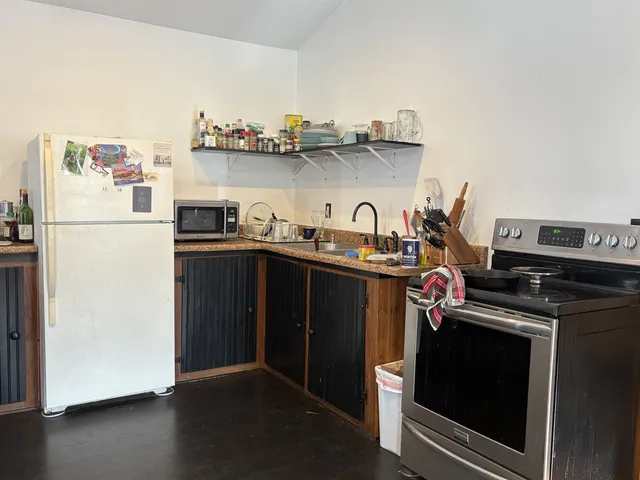 $984,000 | 329 West Shore Road, South Hero, VT 05486