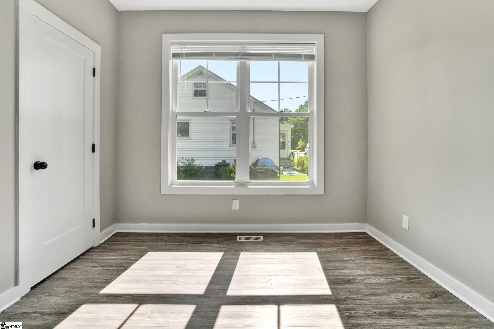 201 B Pine Street Clinton, SC 29325 - Photo 16 of 29 Gallery Image 16