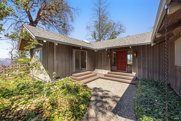 $1,589,998 | 3880 Spring Mountain Road, St. Helena, CA 94574