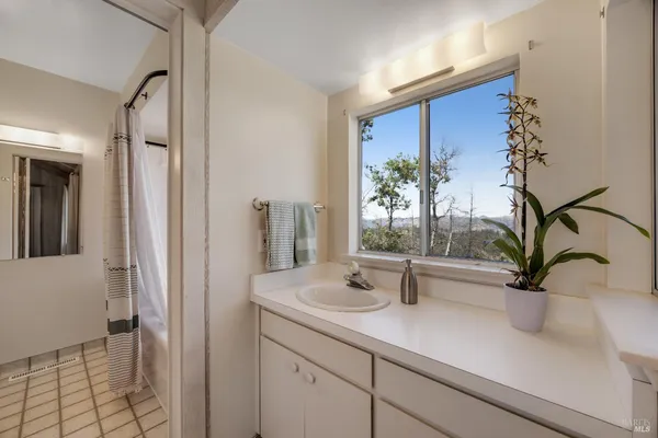 $1,589,998 | 3880 Spring Mountain Road, St. Helena, CA 94574