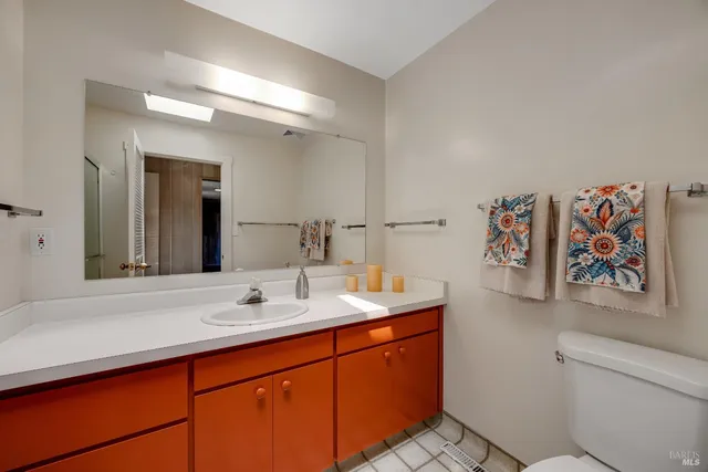 $1,599,998 | 3880 Spring Mountain Road, St. Helena, CA 94574