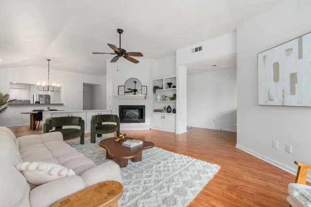 $395,000 | 11127 Pinehurst Drive, Unit E, Austin, TX 78747