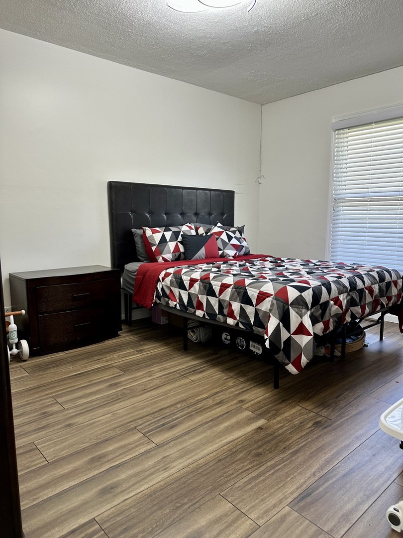 440 Red Bridge Road Lake Zurich, IL 60047 - Photo 17 of 33 a bedroom with a bed closet and window