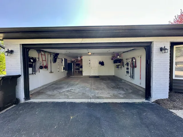 a view of a garage