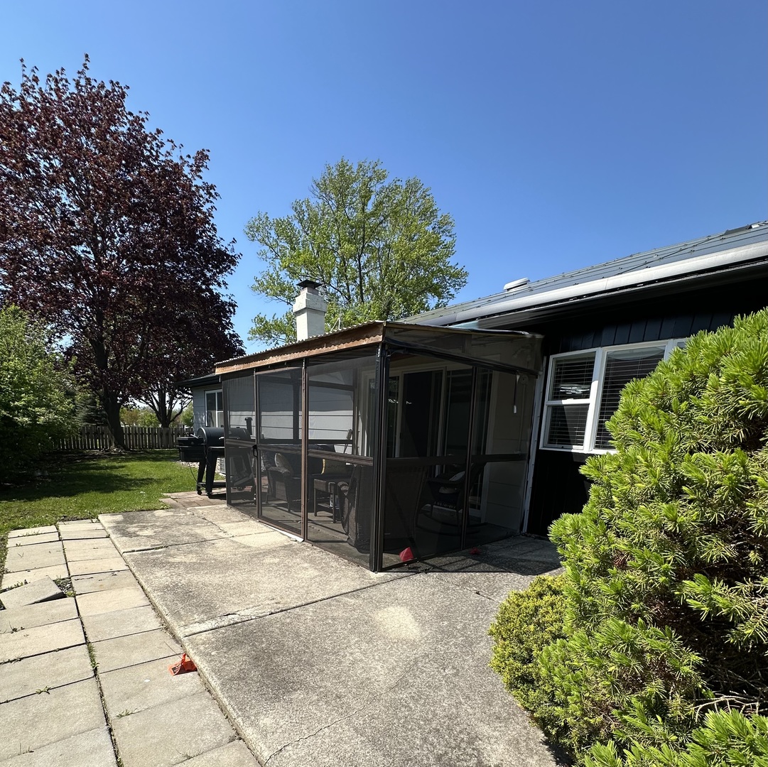 440 Red Bridge Road Lake Zurich, IL 60047 - Photo 31 of 33 a front view of house with yard