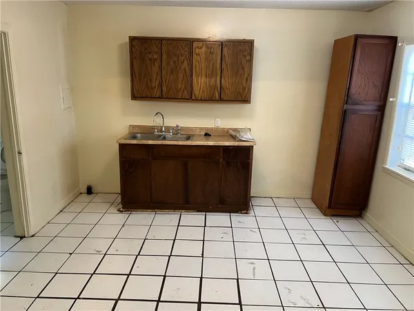 $1,000 | 1801 Goodyear Avenue, Unit A, Brunswick, GA 31520