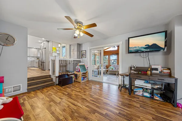 $347,900 | 255 West 7th Street, Gibbon, MN 55335