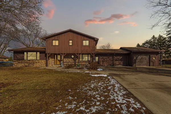 $347,900 | 255 West 7th Street, Gibbon, MN 55335