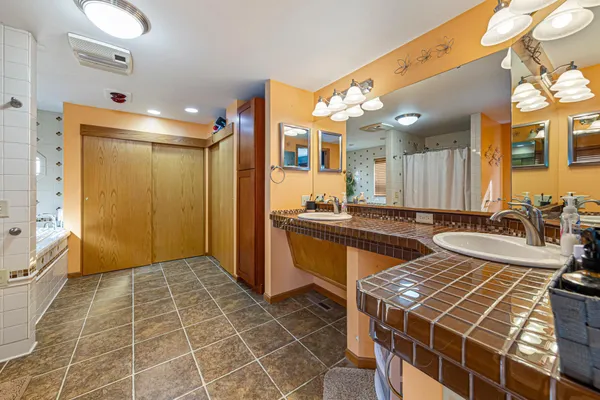 $347,900 | 255 West 7th Street, Gibbon, MN 55335
