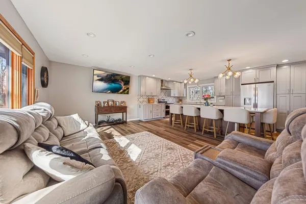 $347,900 | 255 West 7th Street, Gibbon, MN 55335