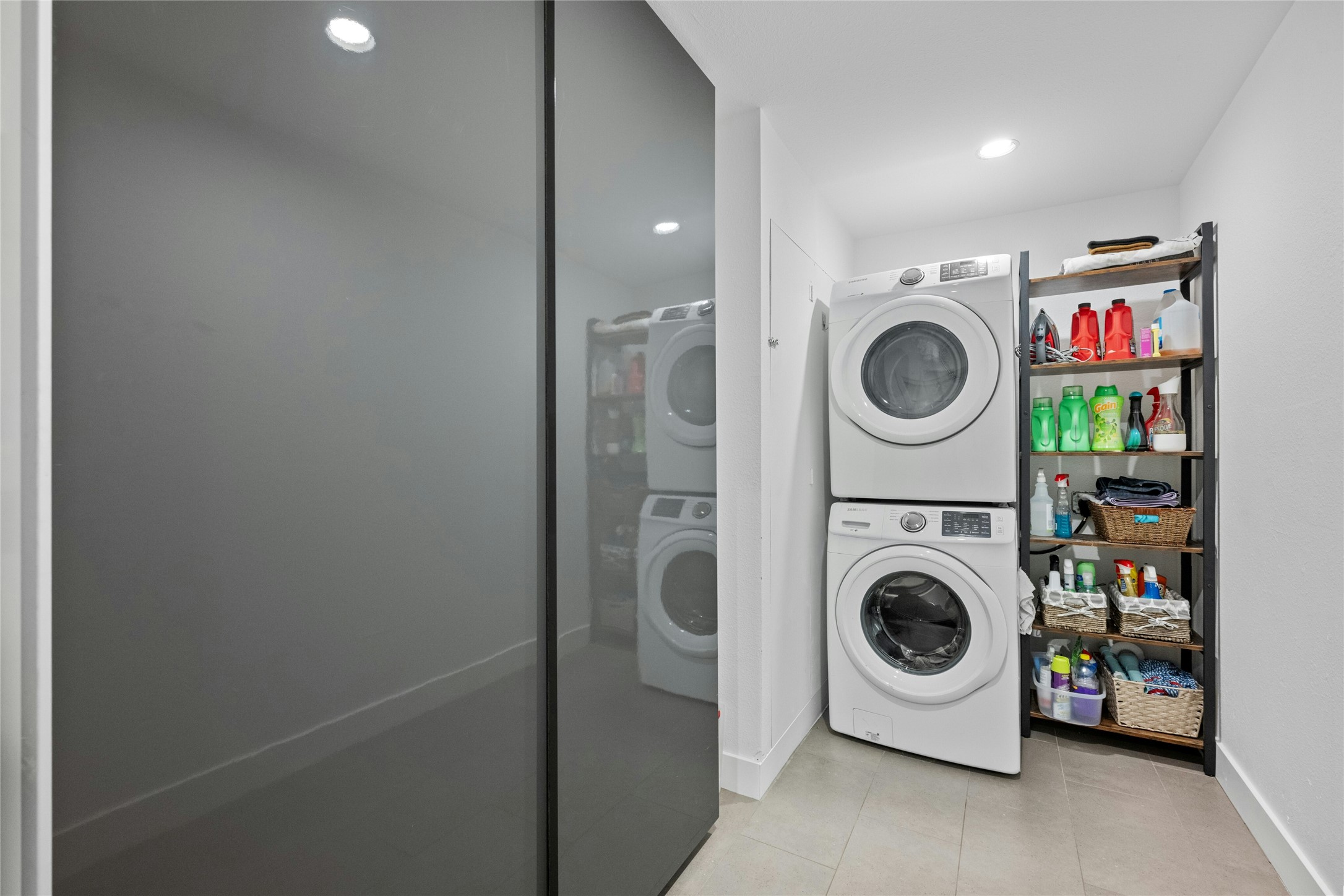 1603 Twilight Ridge Drive Austin, TX 78746 - Photo 24 of 34 a utility room with dryer and washer