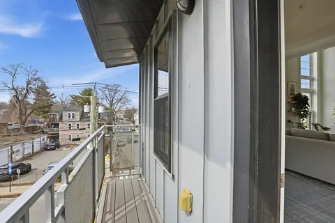 $1,158,000 | 235 Lowell Street, Unit 6, Somerville, MA 02144
