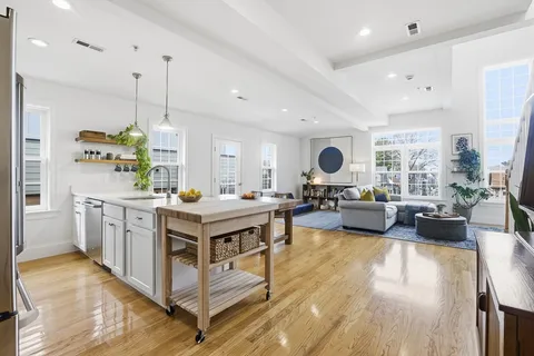 $1,158,000 | 235 Lowell Street, Unit 6, Somerville, MA 02144