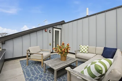 $1,158,000 | 235 Lowell Street, Unit 6, Somerville, MA 02144