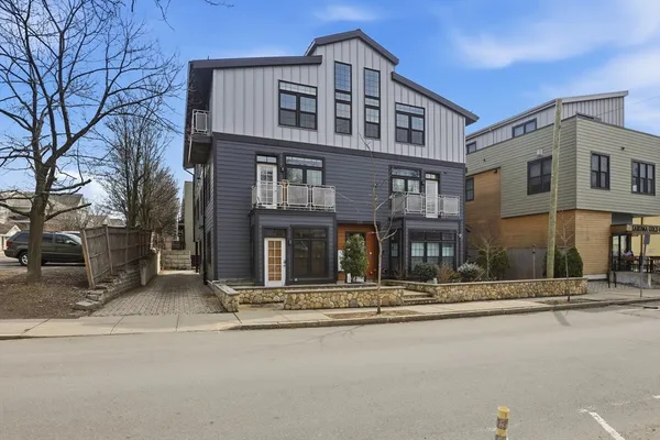 $1,158,000 | 235 Lowell Street, Unit 6, Somerville, MA 02144