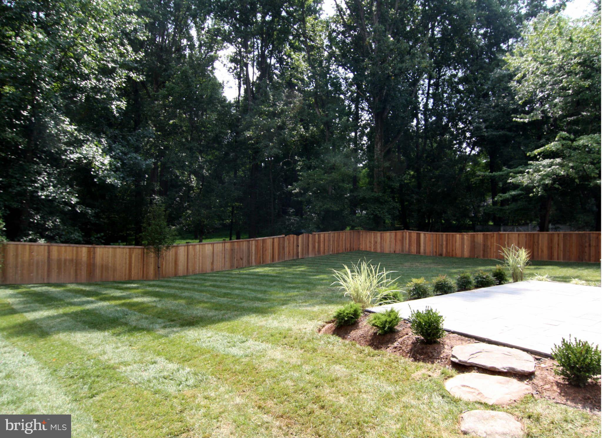 10916 Chandler Road Potomac, MD 20854 - Photo 22 of 24 Exterior (Rear)