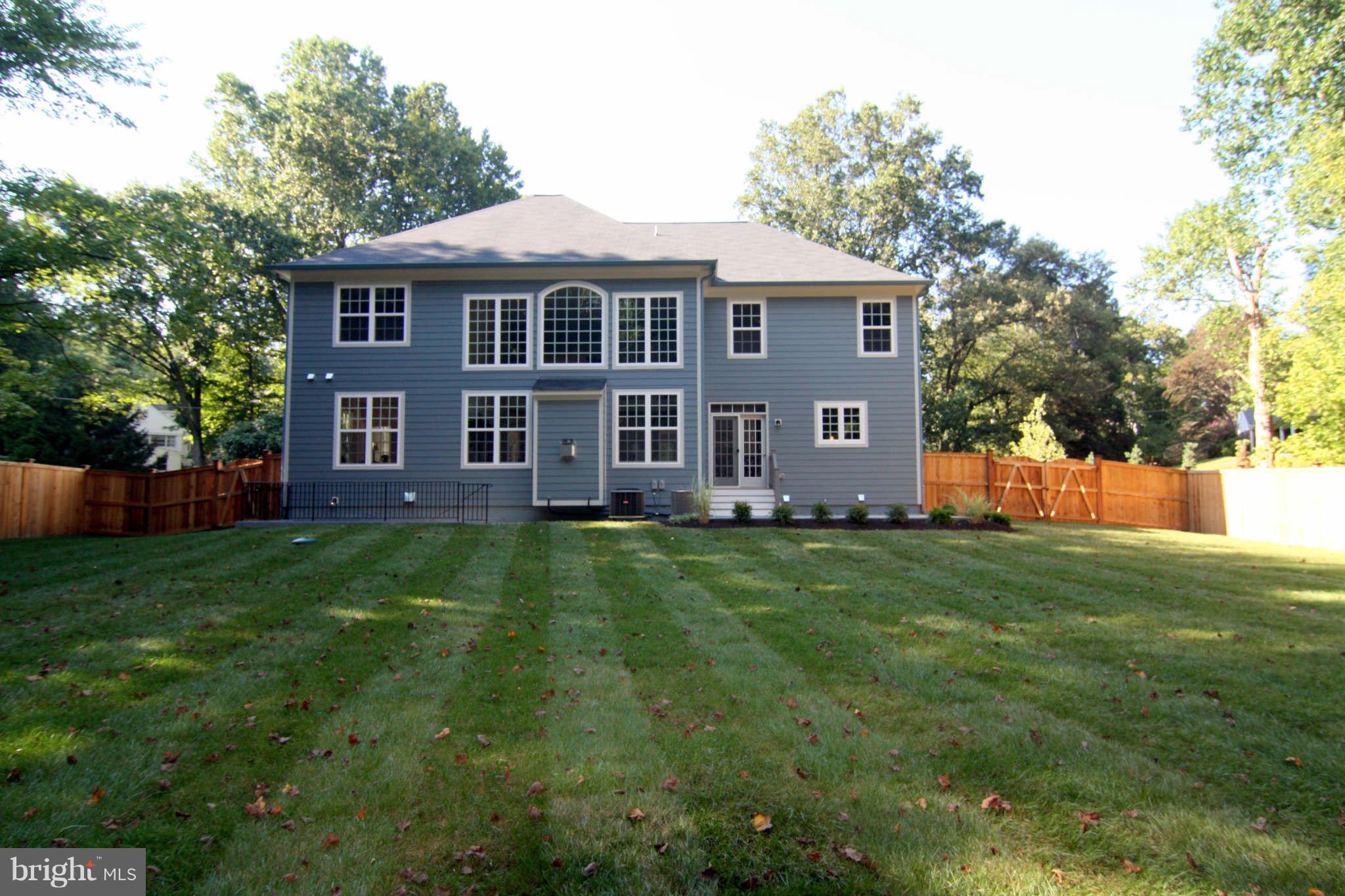 10916 Chandler Road Potomac, MD 20854 - Photo 24 of 24 Exterior (Rear)