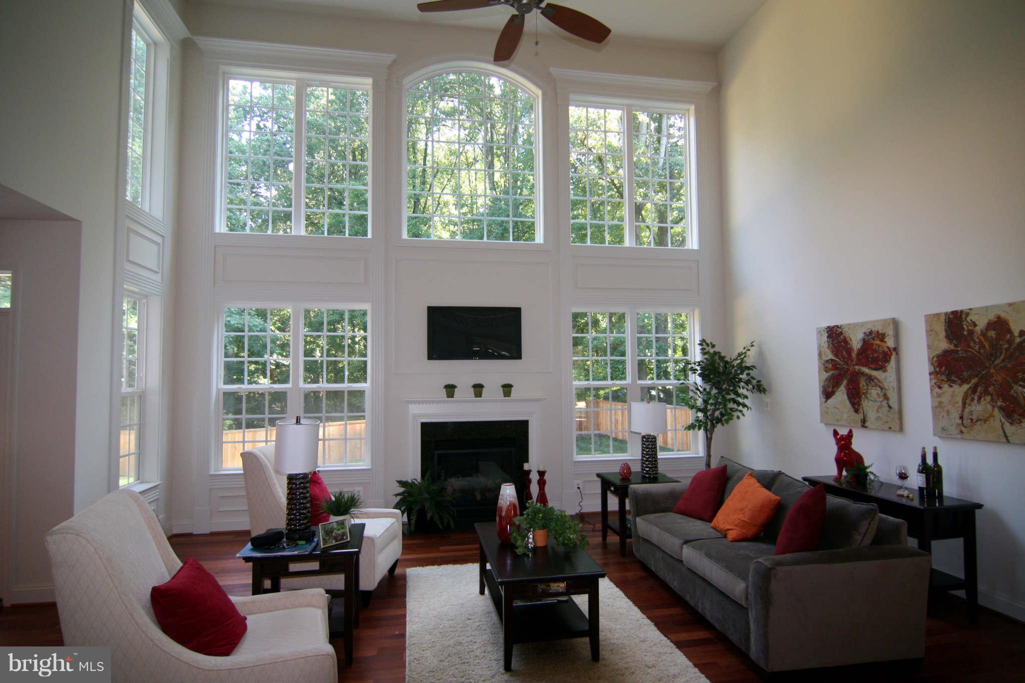 10916 Chandler Road Potomac, MD 20854 - Photo 7 of 24 Interior (General)
