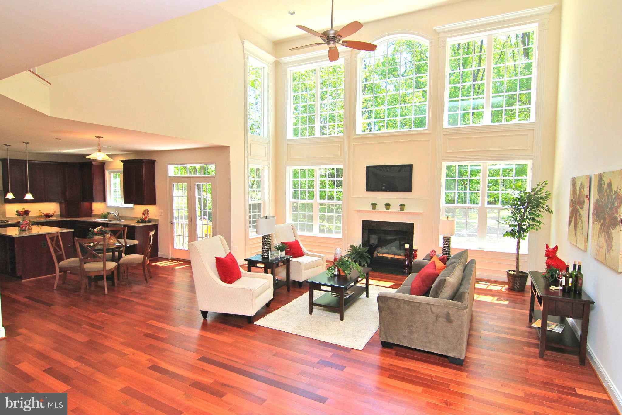 10916 Chandler Road Potomac, MD 20854 - Photo 8 of 24 Family Room