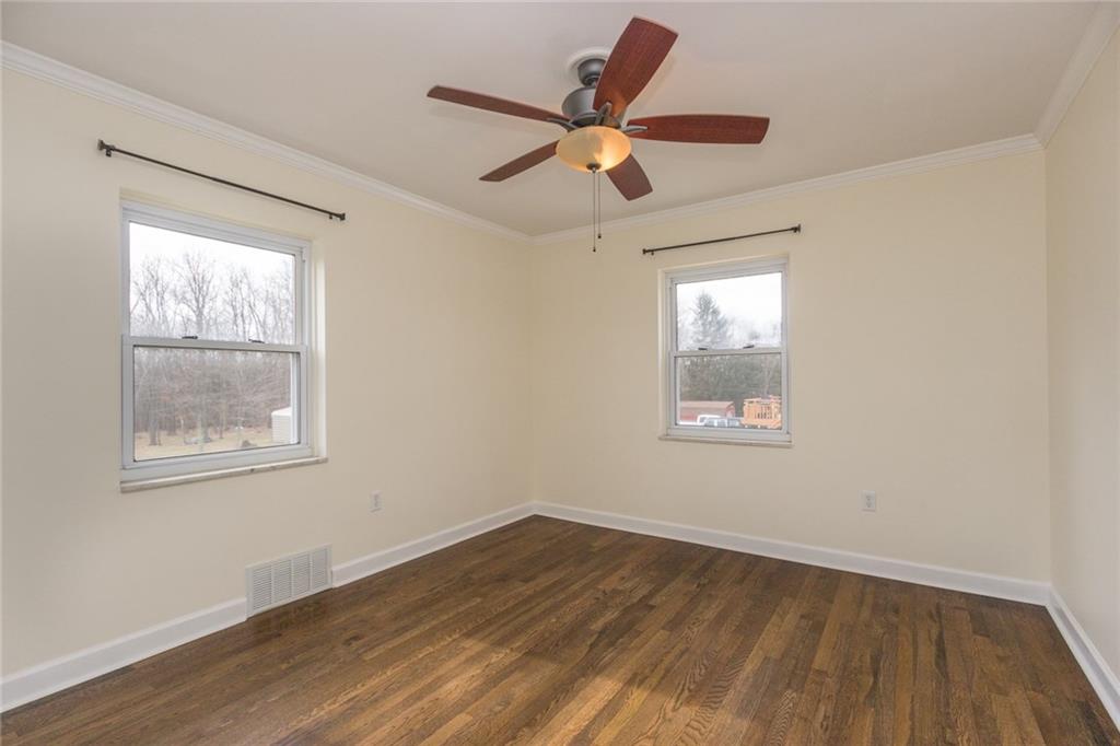 148 Mowry Road Monaca, PA 15061 - Photo 9 of 20 Gallery Image 9