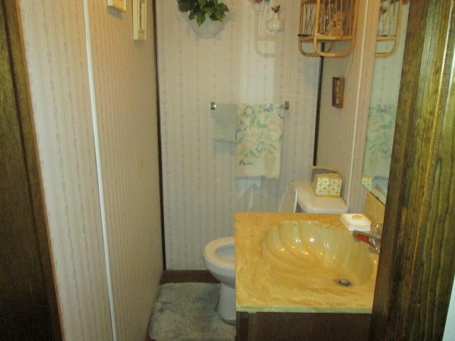 5206 Woodridge Road Lewiston, MI 49756 - Photo 7 of 18 Gallery Image 7