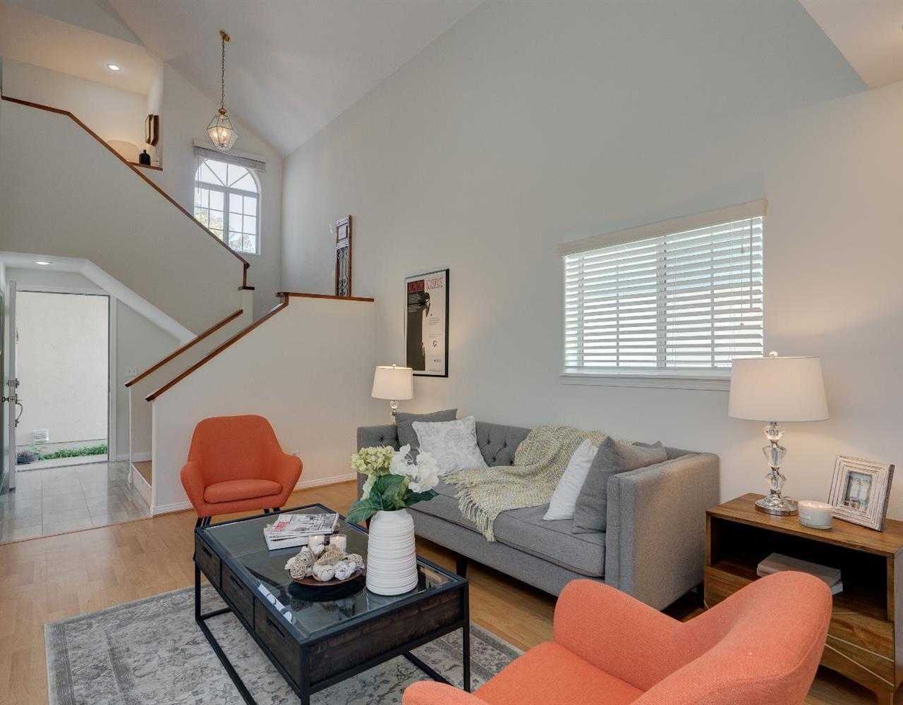 9782 Samoa Avenue Tujunga, CA 91042 - Photo 4 of 28