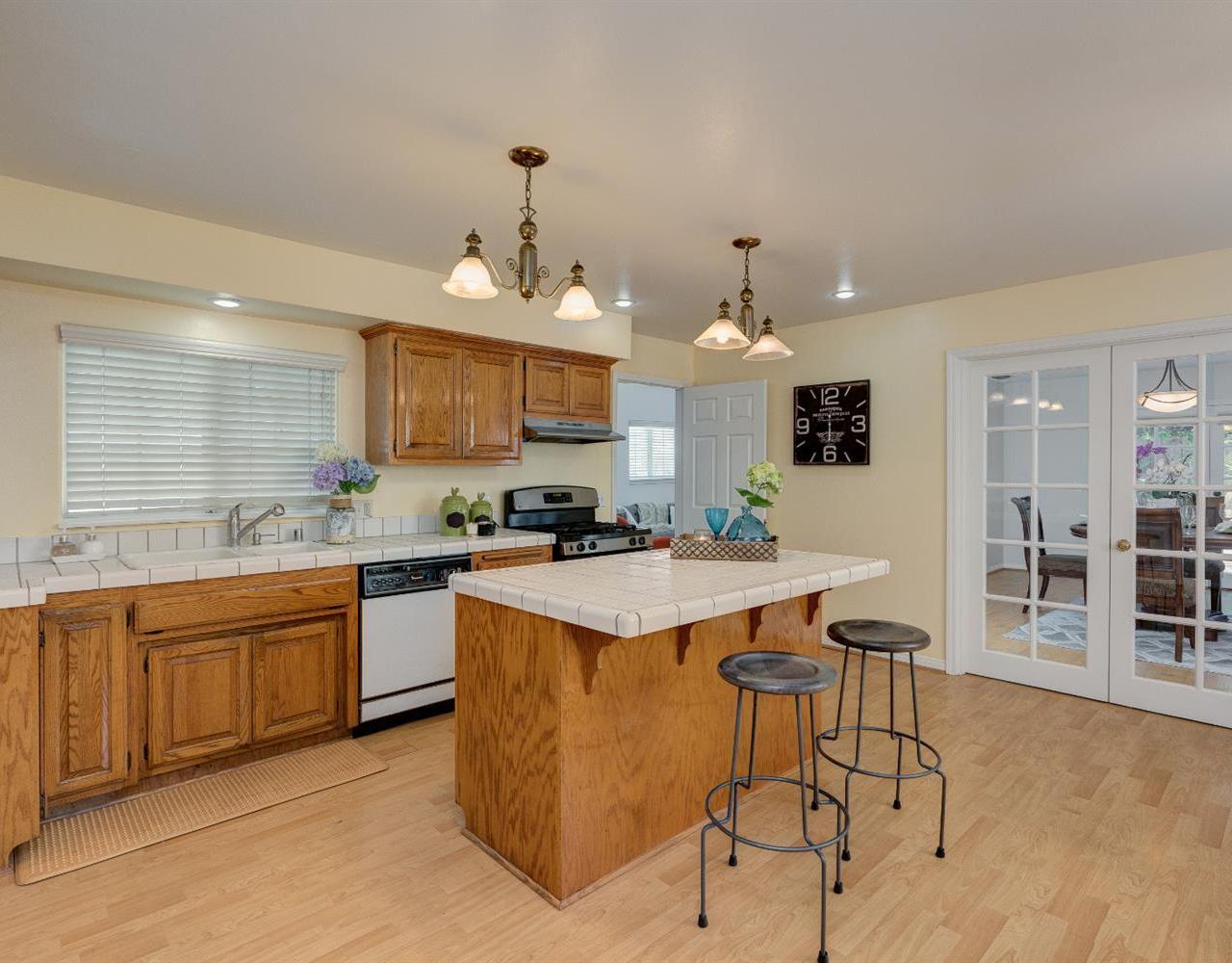 9782 Samoa Avenue Tujunga, CA 91042 - Photo 8 of 28