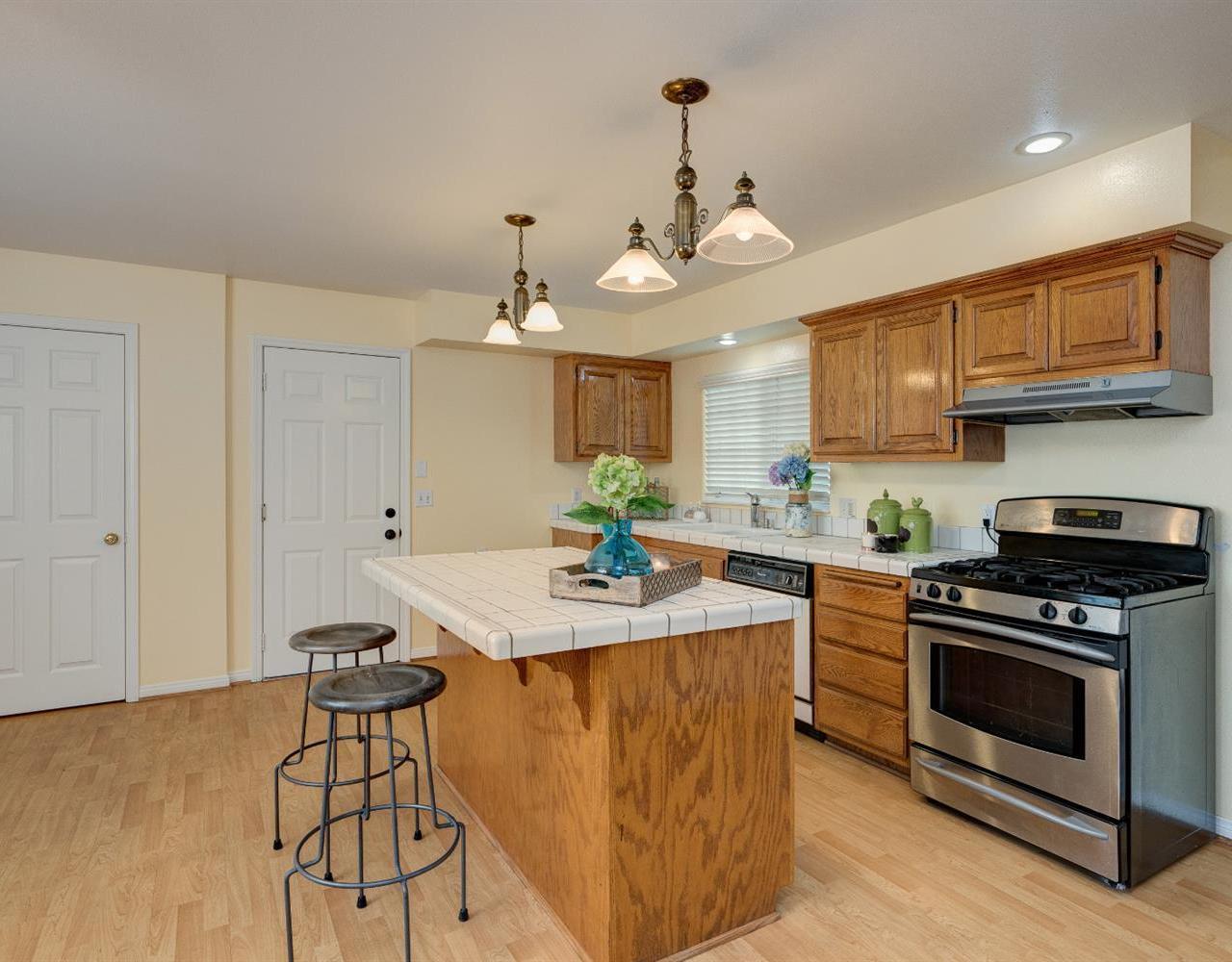 9782 Samoa Avenue Tujunga, CA 91042 - Photo 9 of 28