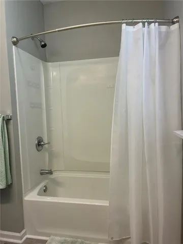 $1,050 | 3013 Edmond Street, St. Joseph, MO 64501