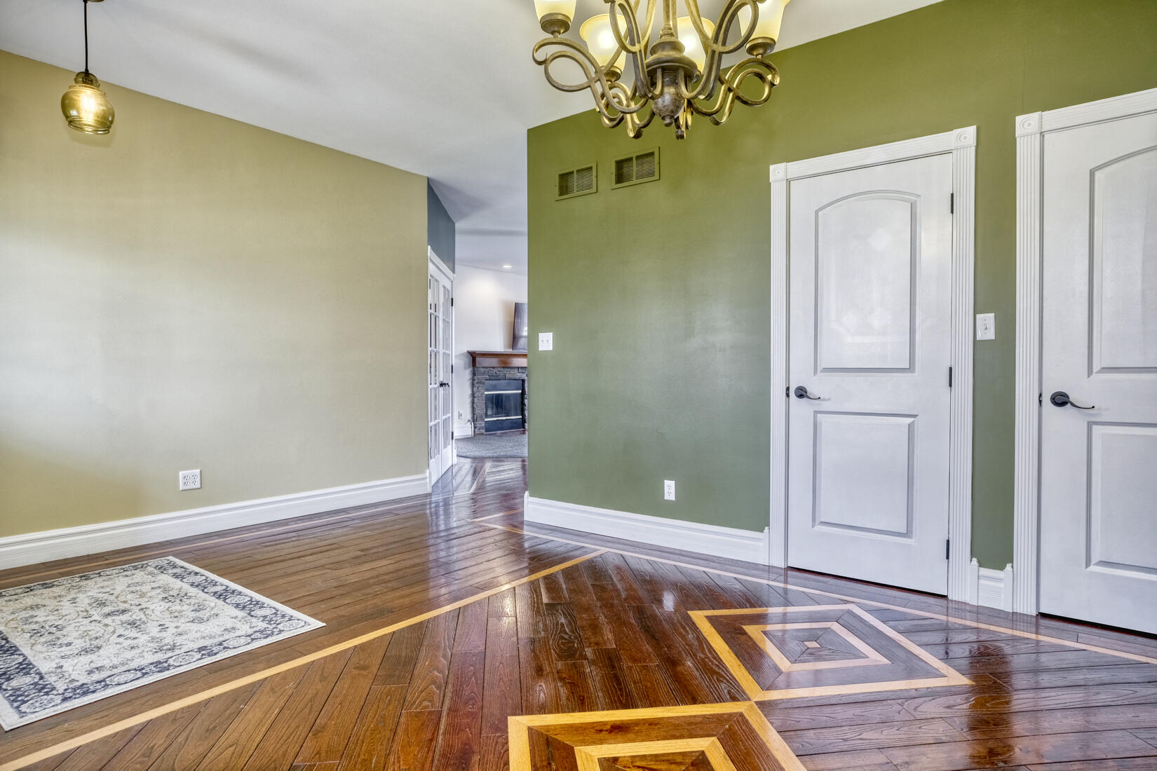 9511 Bryan Place Crown Point, IN 46307 - Photo 4 of 30 1650x1100