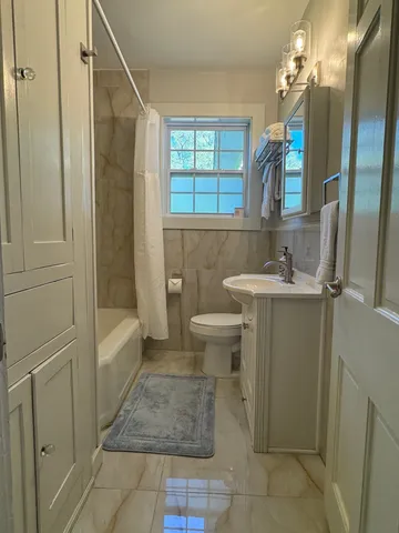 $420,000 | 2015 East Forest Drive, Tallahassee, FL 32303