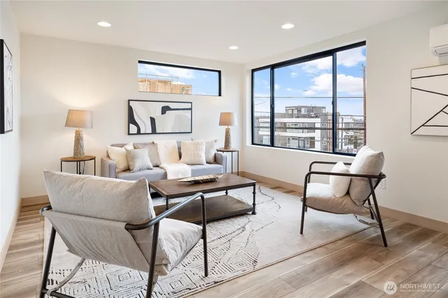 $1,874,995 | 1136 31st Avenue South, Seattle, WA 98144