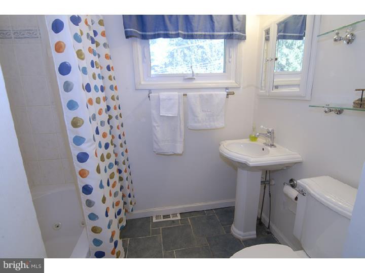 522 Stevens Road Morrisville, PA 19067 - Photo 22 of 24 Bathroom