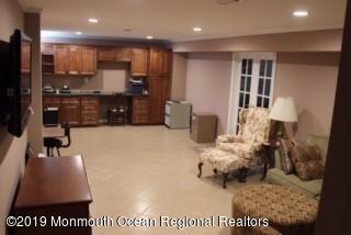 39 Wordsworth Road Brick, NJ 08724 - Photo 8 of 15 sitting area