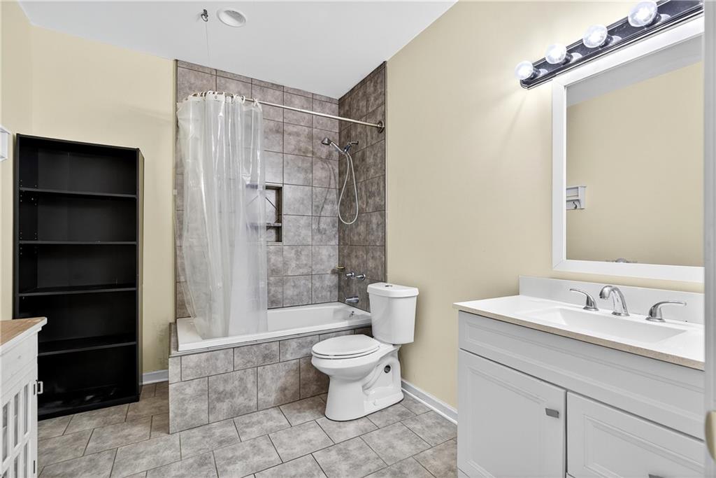 2329 Red Hibiscus Court Atlanta, GA 30331 - Photo 23 of 33