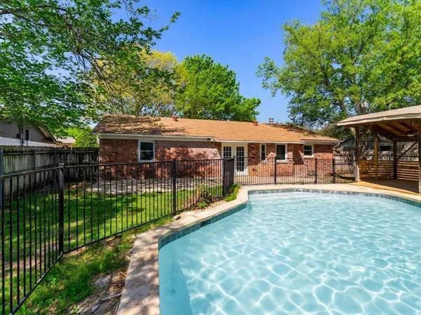 $285,000 | 6620 Bernadine Street, Watauga, TX 76148