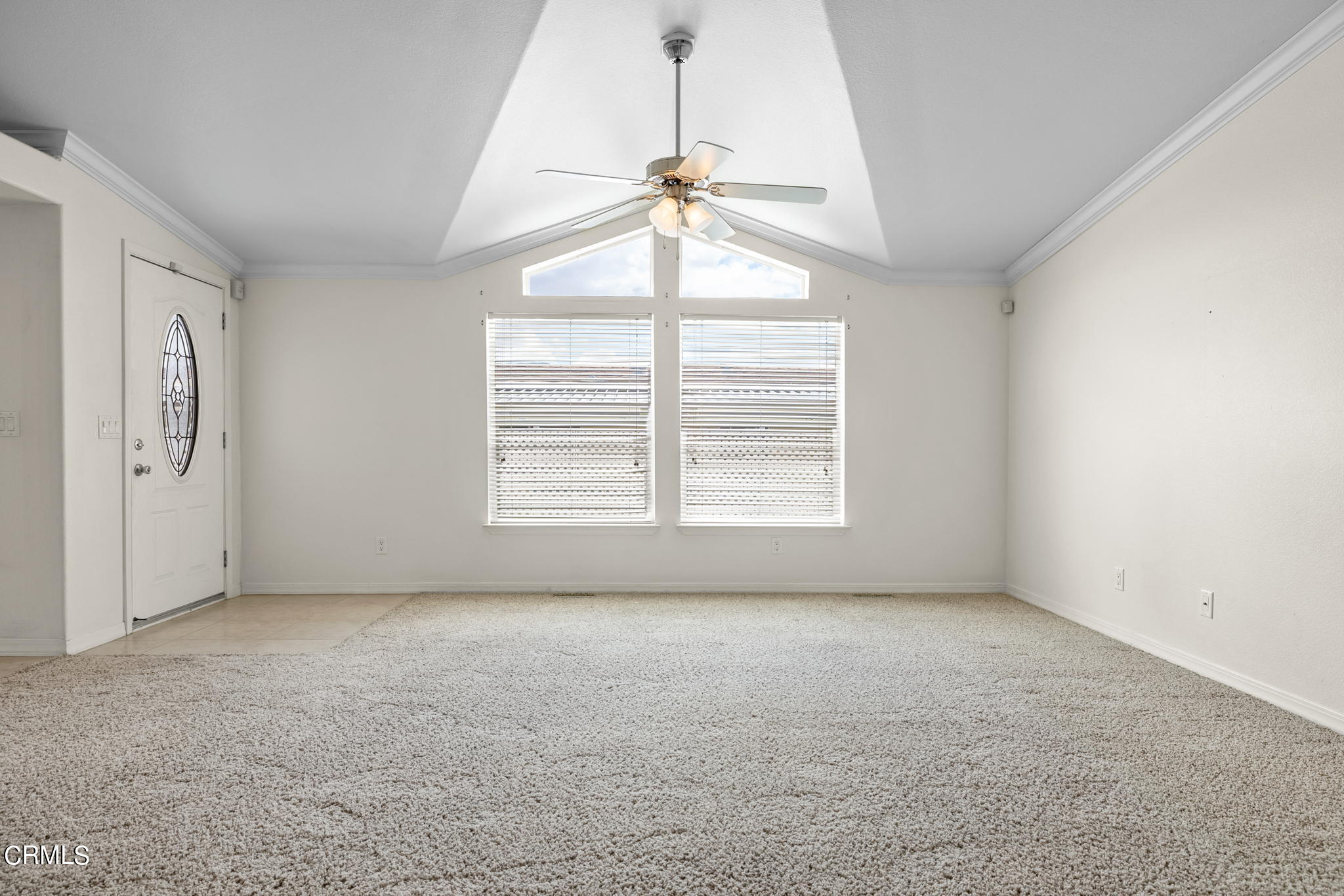 250 East Telegraph Road, Unit 46 Fillmore, CA 93015 - Photo 8 of 32 a view of an empty room with a window