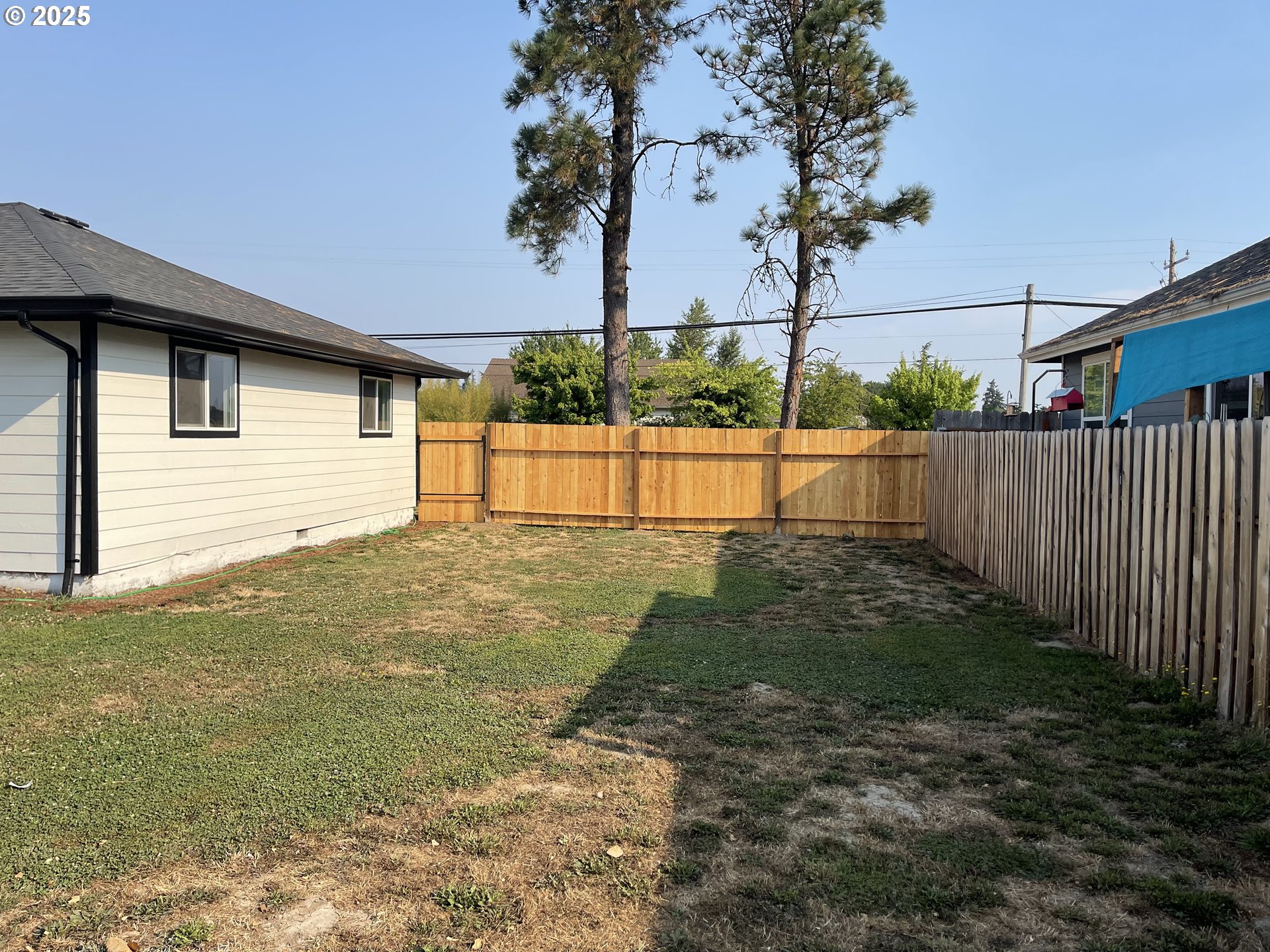 2201 East Ellendale Avenue Dallas, OR 97338 - Photo 29 of 29 a view of backyard with wooden fence