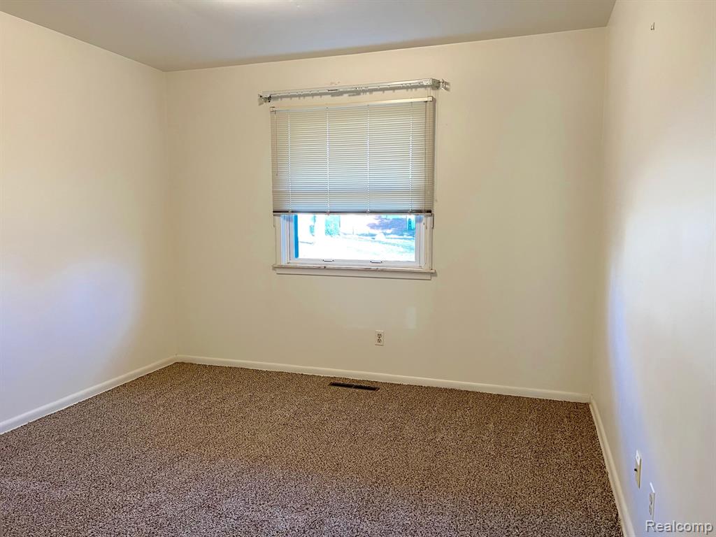 4470 Stoney Ridge Road Flint, MI 48507 - Photo 16 of 45 Gallery Image 16