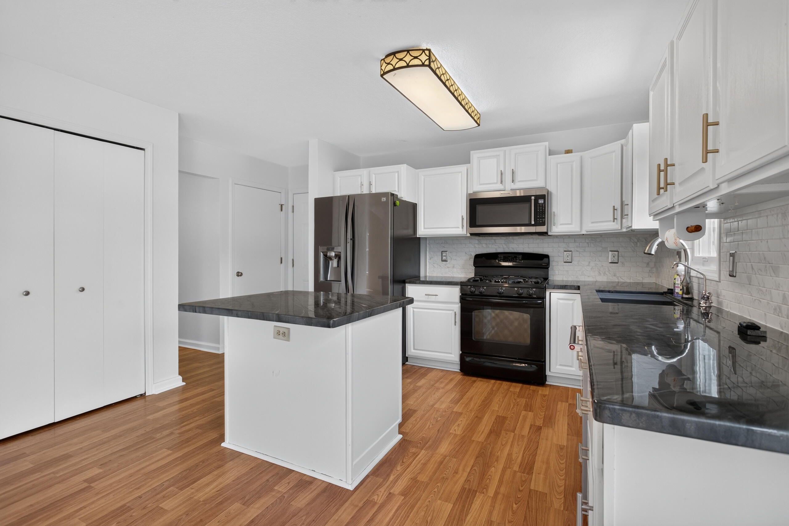 7698 Dalton Road Onsted, MI 49265 - Photo 14 of 62 kitchen