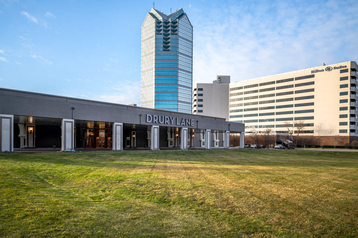 390 Summit Circle Lombard, IL 60148 - Photo 39 of 47 a view of a large building with a large trees
