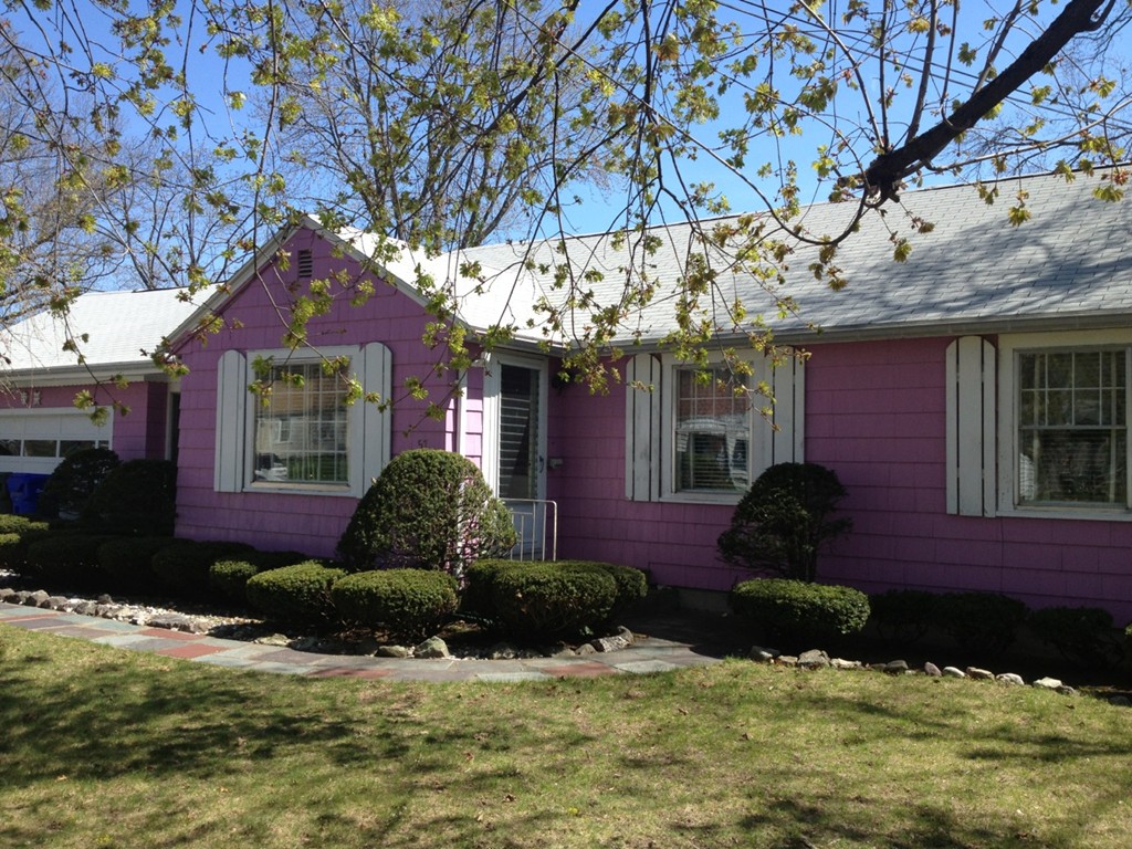 57 Mohawk Drive Springfield, MA 01129 - Photo 2 of 10