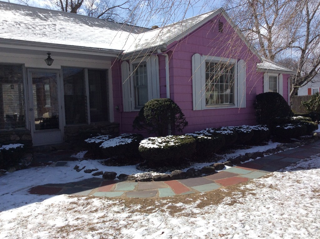57 Mohawk Drive Springfield, MA 01129 - Photo 3 of 10