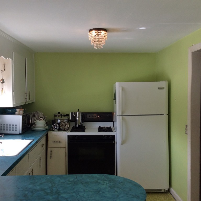 57 Mohawk Drive Springfield, MA 01129 - Photo 7 of 10