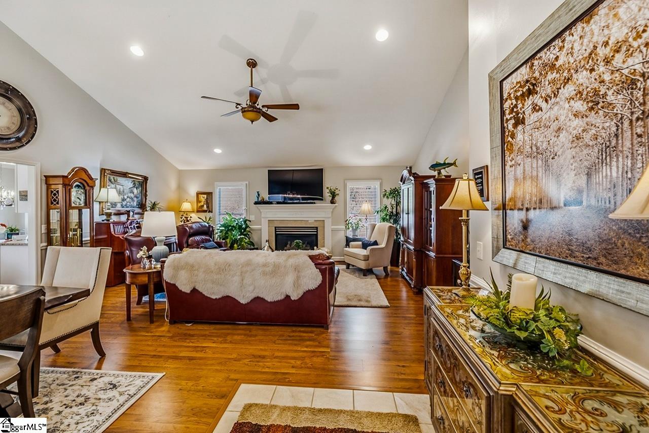 108 Reed Place Anderson, SC 29621 - Photo 3 of 44