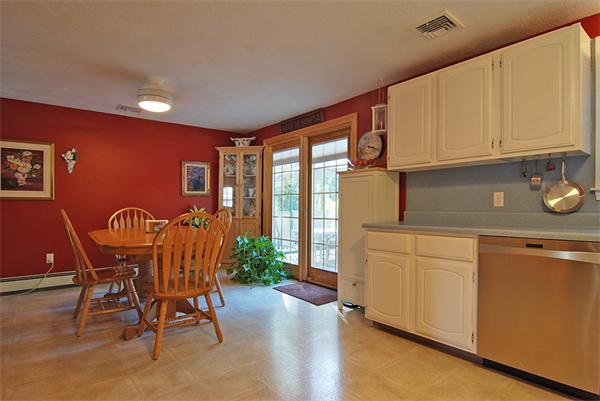 8 Mirror Road Billerica, MA 01821 - Photo 3 of 24 Gallery Image 3