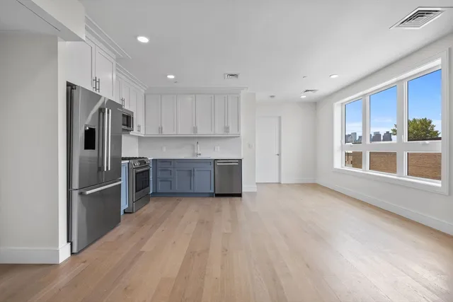 $659,000 | 301 Border Street, Unit 511, Boston, MA 02128